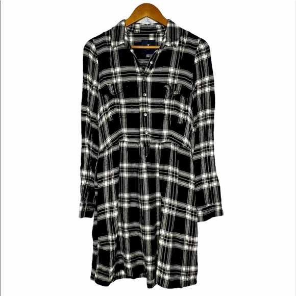 American Eagle Outfitters Dresses & Skirts - American Eagle outfitters black plaid dress M